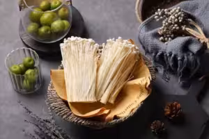 『金针菇[智力菇](鲜)』营养价值 | 每100g营养成分表