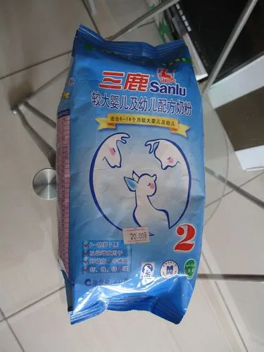 『全脂奶粉(三鹿牌)』营养价值 | 热量 | 每100g营养成分表 全脂奶粉(三鹿牌)