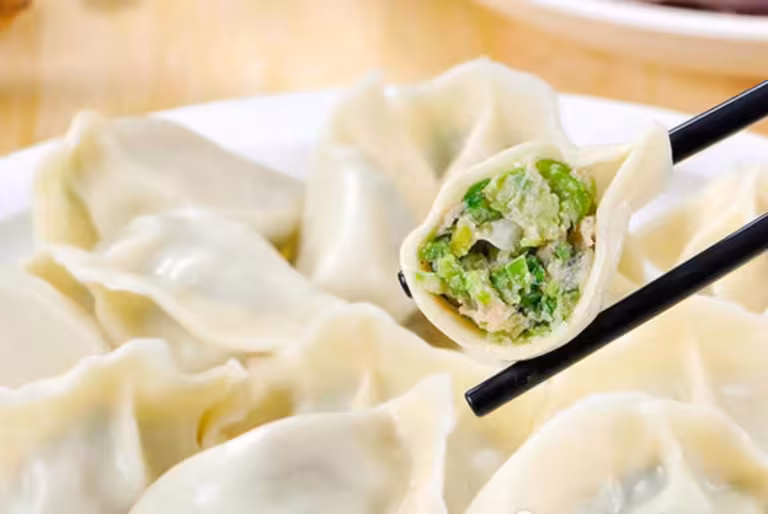 『水饺(猪肉韭菜馅)』营养价值 | 每100g营养成分表