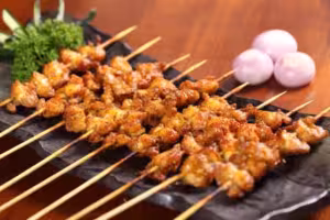 『羊肉串(烤)』营养价值 | 每100g营养成分表