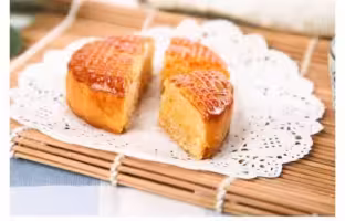 『月饼(奶油莲芸)』营养价值 | 每100g营养成分表