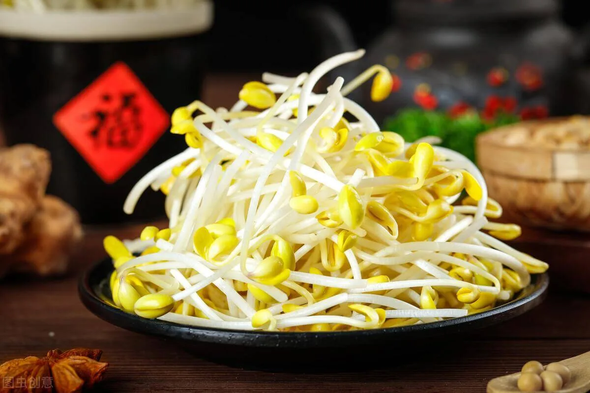 『黄豆芽』营养价值 | 每100g营养成分表 黄豆芽
