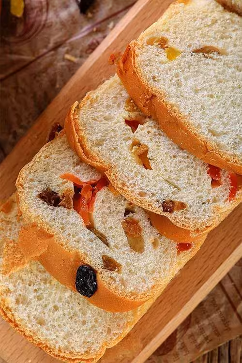 『果料面包』营养价值 | 每100g营养成分表